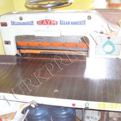 Sale used KAYM paper cutter.