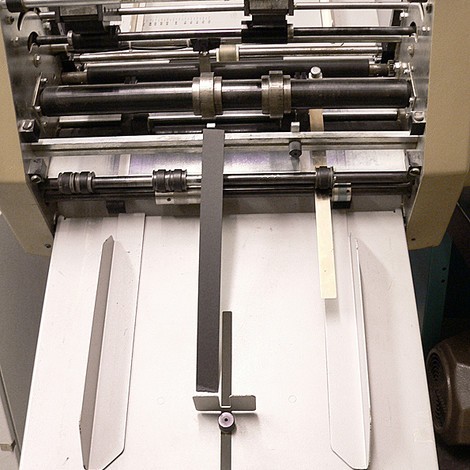 Satılık ikinci el Morgana FSN numaratör makinesi. Makine, 2 adet Perfo aleti ve 4 adet bloke kutu ile teslim edilir.